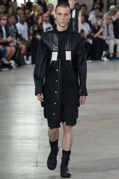 Look 22